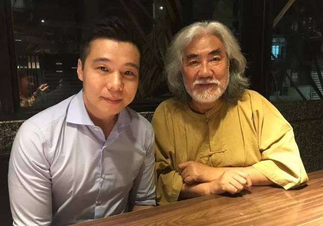 著名导演张纪中