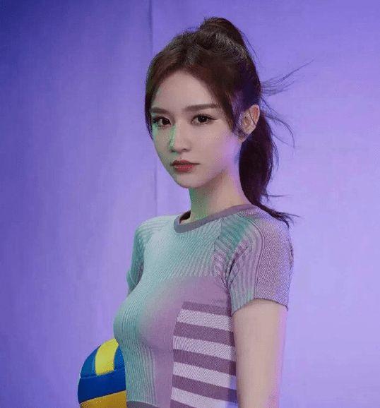 万达走向衰落最大赢家竟是王思聪前任雪梨直播带货身价过亿