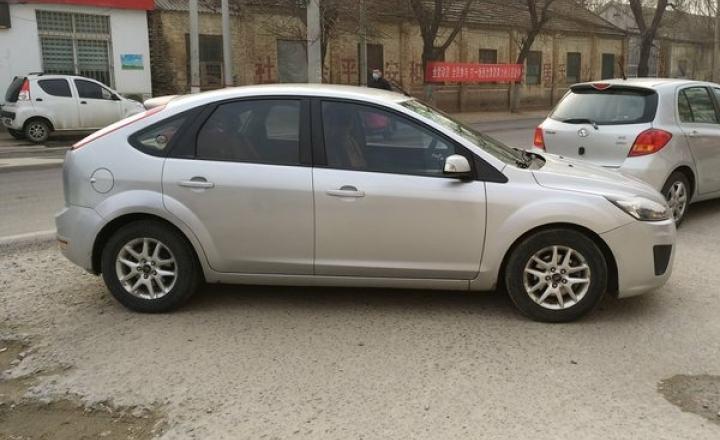 福特-福克斯 2011款 两厢 1.8l 手动经典型