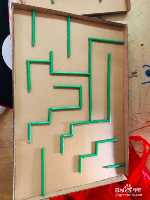 教你用吸管和纸板做迷宫