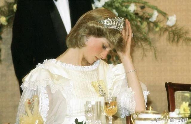 戴安娜王妃生前最令人心疼的时刻,老照片见证玄机