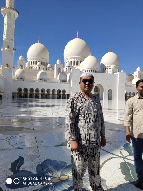 阿布扎比 是阿拉伯联合酋长国首都,也是阿拉伯联合酋长国阿布扎比酋长