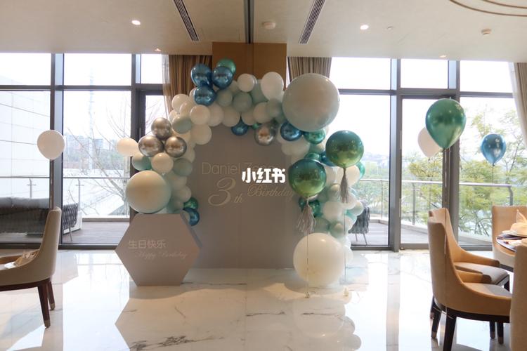 蒂夫尼渐变色气球场景氛围布置生日宴会设计_气球_生日_宴会_设计