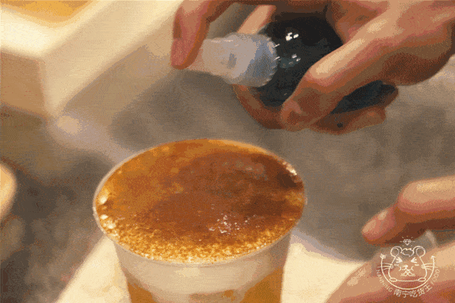 这家店的奶茶要烤焦了才能喝!你喝过吗?