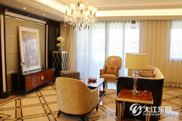 样板房——客厅特写 139㎡样板房设计,拥有最大达6米65超大面宽大客厅