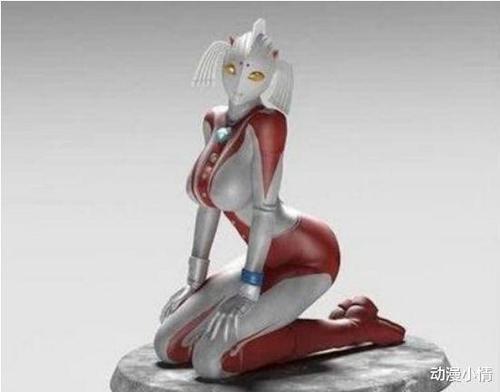 之前以为奥特曼都是男性,当看到漫展上的女奥特曼后,眼光不动了