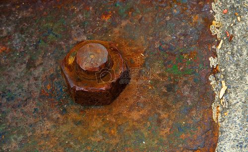 生锈的螺丝帽