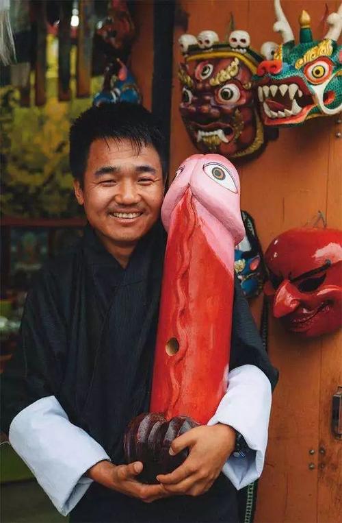 百无禁忌!不丹人最崇拜的"藏传佛教济公活佛"