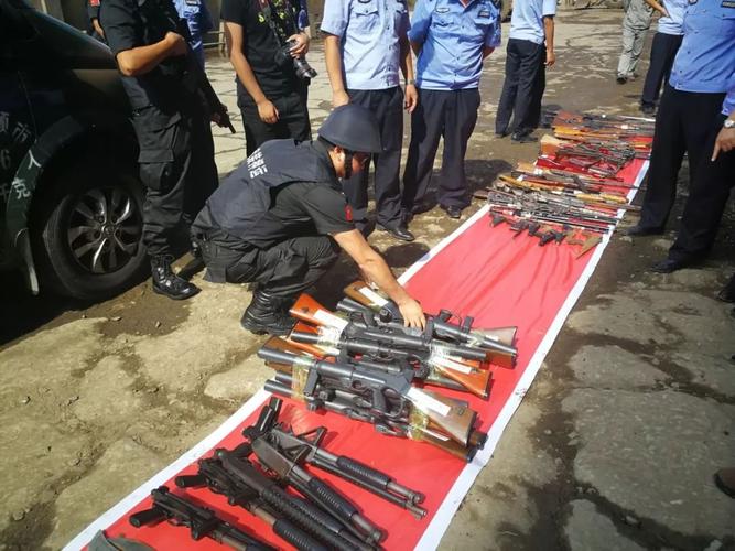 安的重要举措,广泛发动宣传,网上网下一起抓持续开展缉枪治爆专项行动