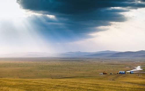 内蒙古呼伦贝尔大草原秋季唯美风景桌面壁纸 (1/12)