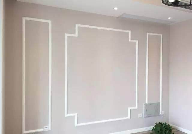 把石膏线装到电视背景墙上,效果出乎意料!