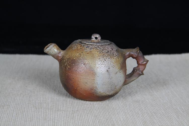 日本备前烧 备前烧 炮口 窑变落灰完美 手捏壶 竹节把