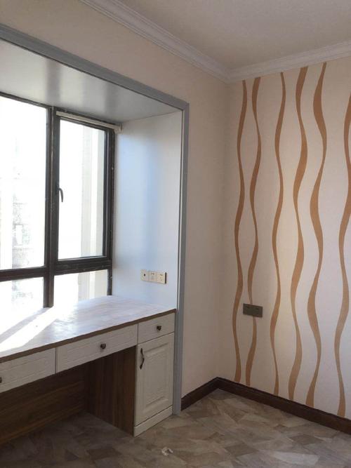 【卧室】飘窗拆掉后改为定制书桌,空间利用最大化,书桌加窗套和加房门