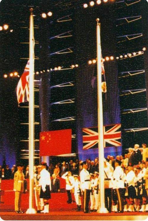 香港回归当晚,英国搞小动作,旗手朱涛:鼻里塞棉花,血往嘴里吸