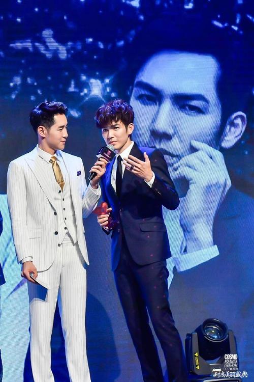 剧倾城亦清欢##钟汉良战玉风# 【那年今日】【2017cosmo时尚美丽盛典