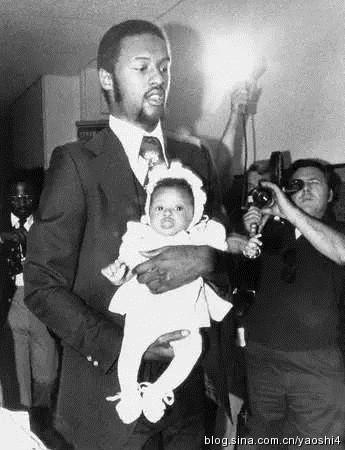 科比童年萌照   小时候就很小的