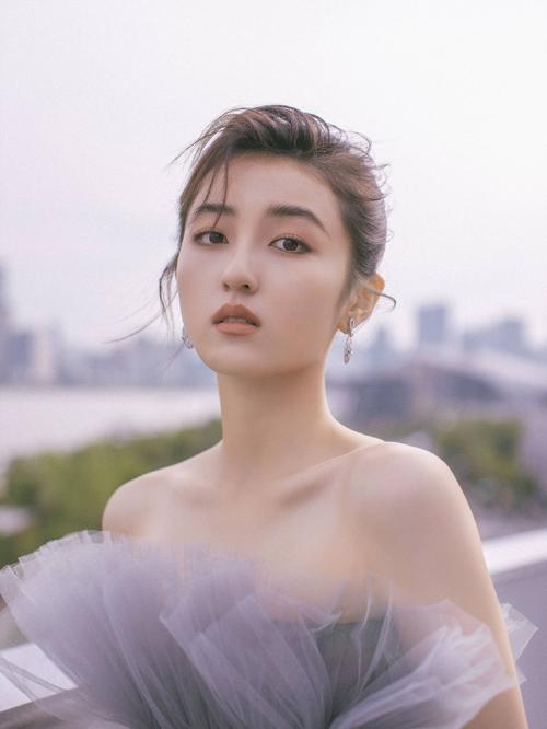 养成系女明星从小美到大的绝密眉形大揭秘