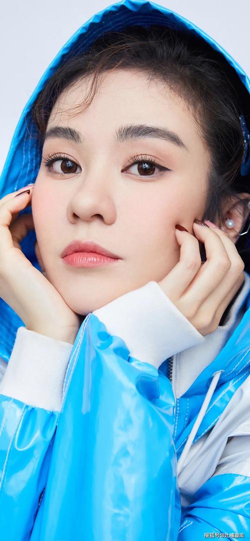 一些好看的全面屏明星高清壁纸郁可唯