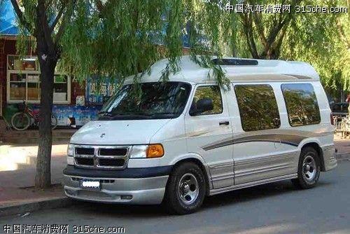 李连杰的座驾美国道奇"公羊"房车