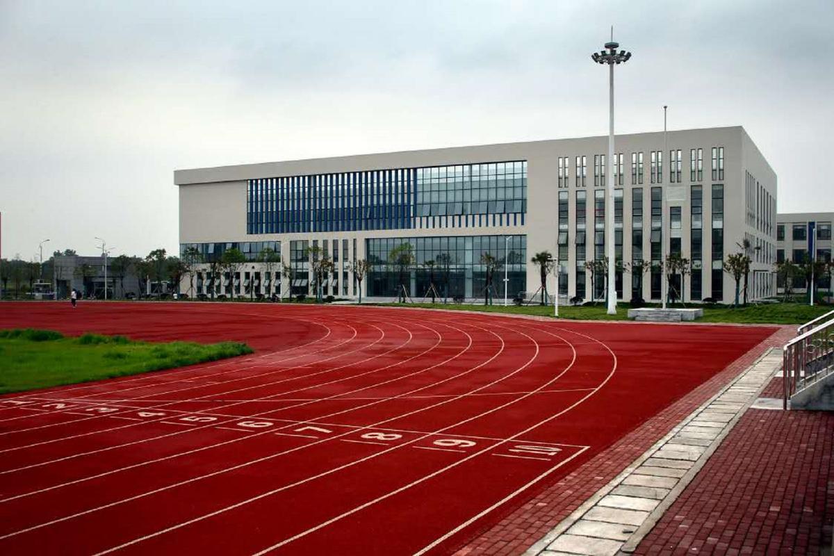 & arts of jianghan university),简称文理学院,坐落在武汉市黄陂区