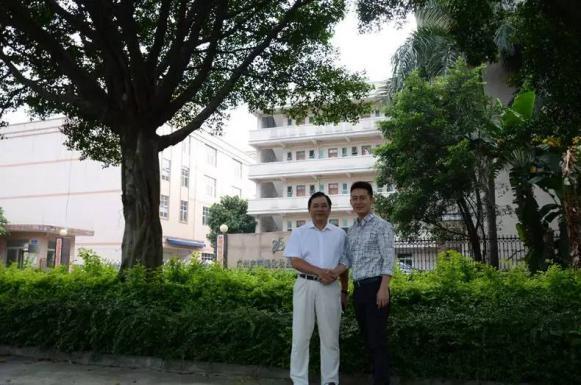 广州中草集化妆品总经理许明良先生与广州市盛美化妆品总经理王斌