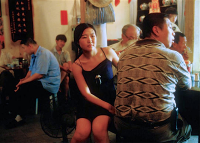 中国北京,传统的茶馆;拍摄于1999年.
