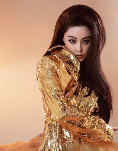 想当年的范冰冰,扮演金锁这一角色的时候才只有17岁,胶原蛋白满满