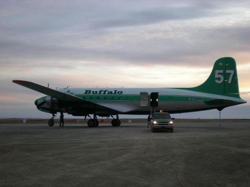 看看这款运输机就知道了,外形太丑了