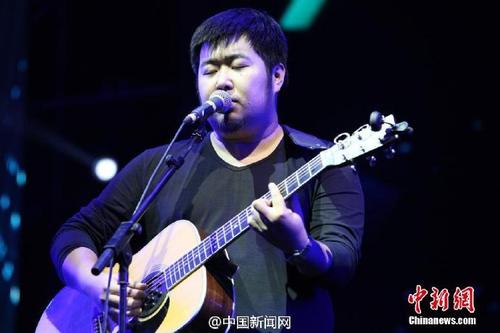 民谣歌手宋冬野图片