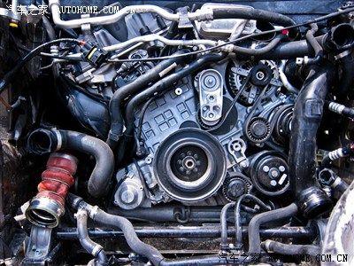 5.现在宝马推出的新引擎基本都是一条皮带的了.电子水泵,电子节温器.