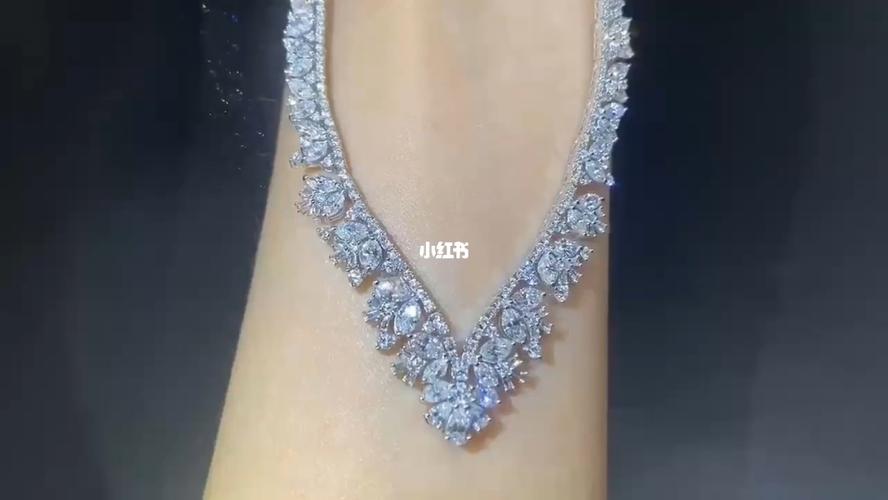 现货 大v型钻石项链78_钻石项链_配饰_配饰分享_时尚_配饰