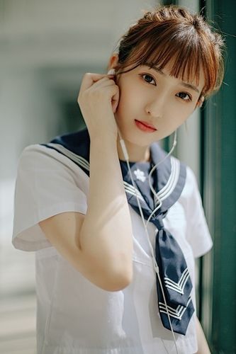 蓝色制服美女学生妹甜美性感美腿写真
