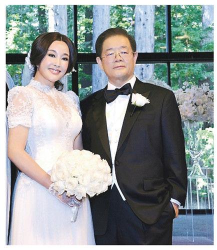 刘晓庆美国完婚 新郎:永远深爱你(图)