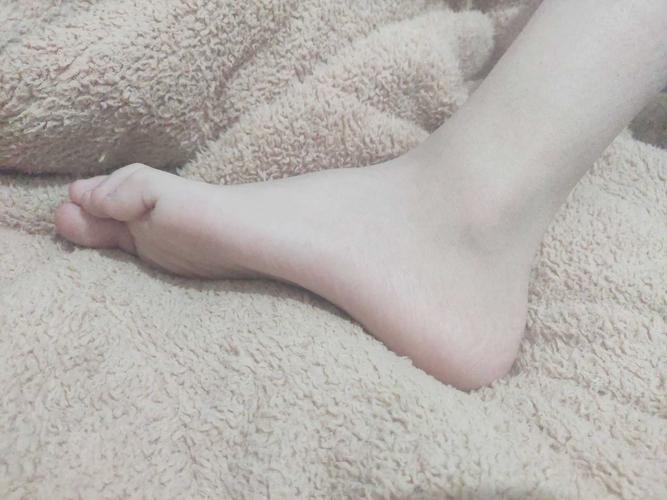 女生什么样的脚才算好看?