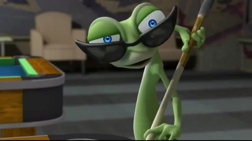 倒霉熊:蜥蜴大展球技,倒霉熊看的惊讶,从沙发上摔落