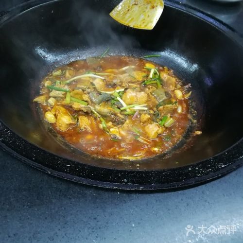 土灶柴火鸡柴火鱼
