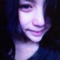 qq头像流泪悲伤女生