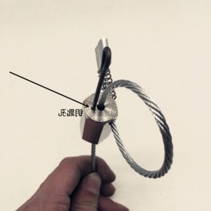 套脚夹弹簧绳套山猪工具索缩卡头大号伸套材料用泡沫箱