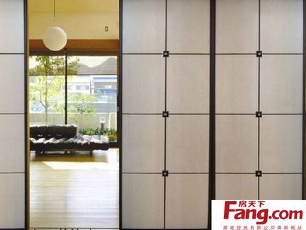 简约卧室推拉门设计图片