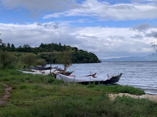 抚仙湖散步路线推荐 时光栈道_夕阳_度假酒店_建筑_日落_蚊虫_希尔顿