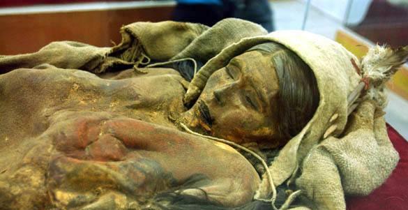 3800年楼兰美女出土后忧郁眼神迷倒众人专家发现其貌美的秘密