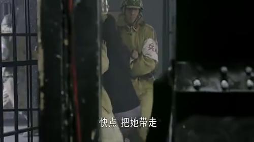 姑娘被小鬼子拉出去,在电椅上饱受酷刑,却守口如瓶