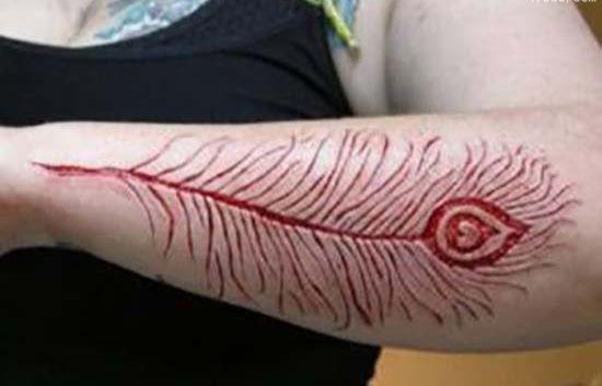 世界十大禁忌文身:割肉文身看着都疼|纹身|疤痕|刺青