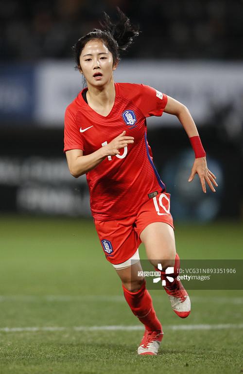 2017东亚杯:王珊珊脚后跟破门任桂辛惊天吊射 中国女足3-1韩国女足