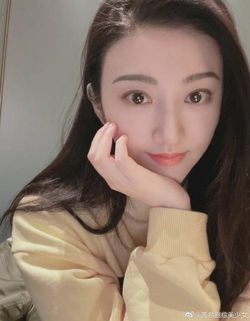 景甜晒自拍营业##景甜托脸自拍营业