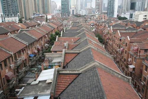  p>静安别墅位于上海市中心静安区,南京西路1025弄1～198号.