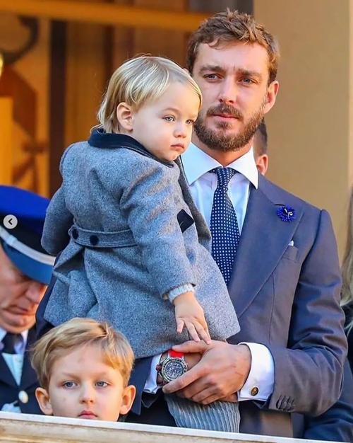 原创摩洛哥小王子迎来4岁生日继承父母逆天颜值还带了点小忧郁