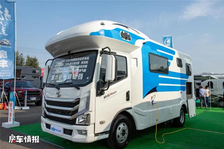 上汽轻卡房车2.0t 自动挡,不到30万能住6口,配置特别高