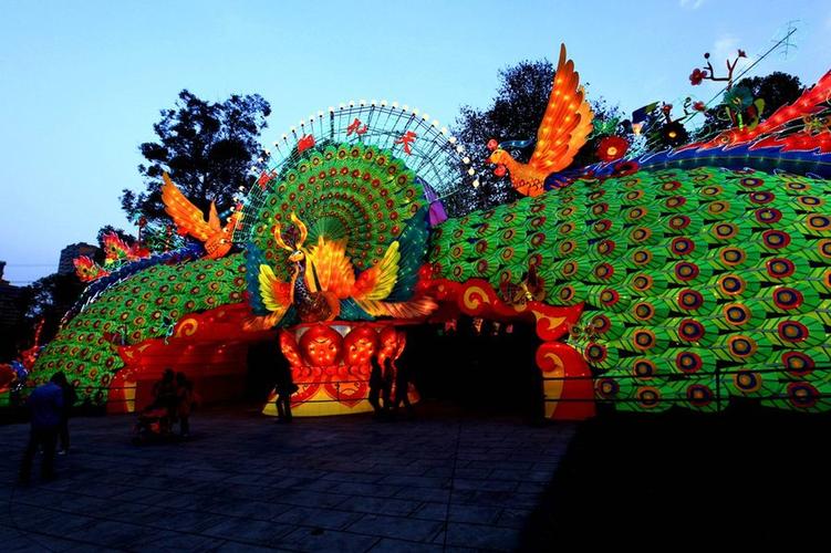 【成都春节灯会之二摄影图片】塔子山公园纪实摄影_孙