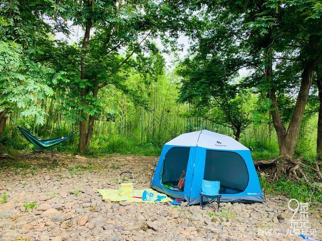 夏天来杭州径山,除了双溪漂流游径山寺,还能带娃露营溯溪嬉水